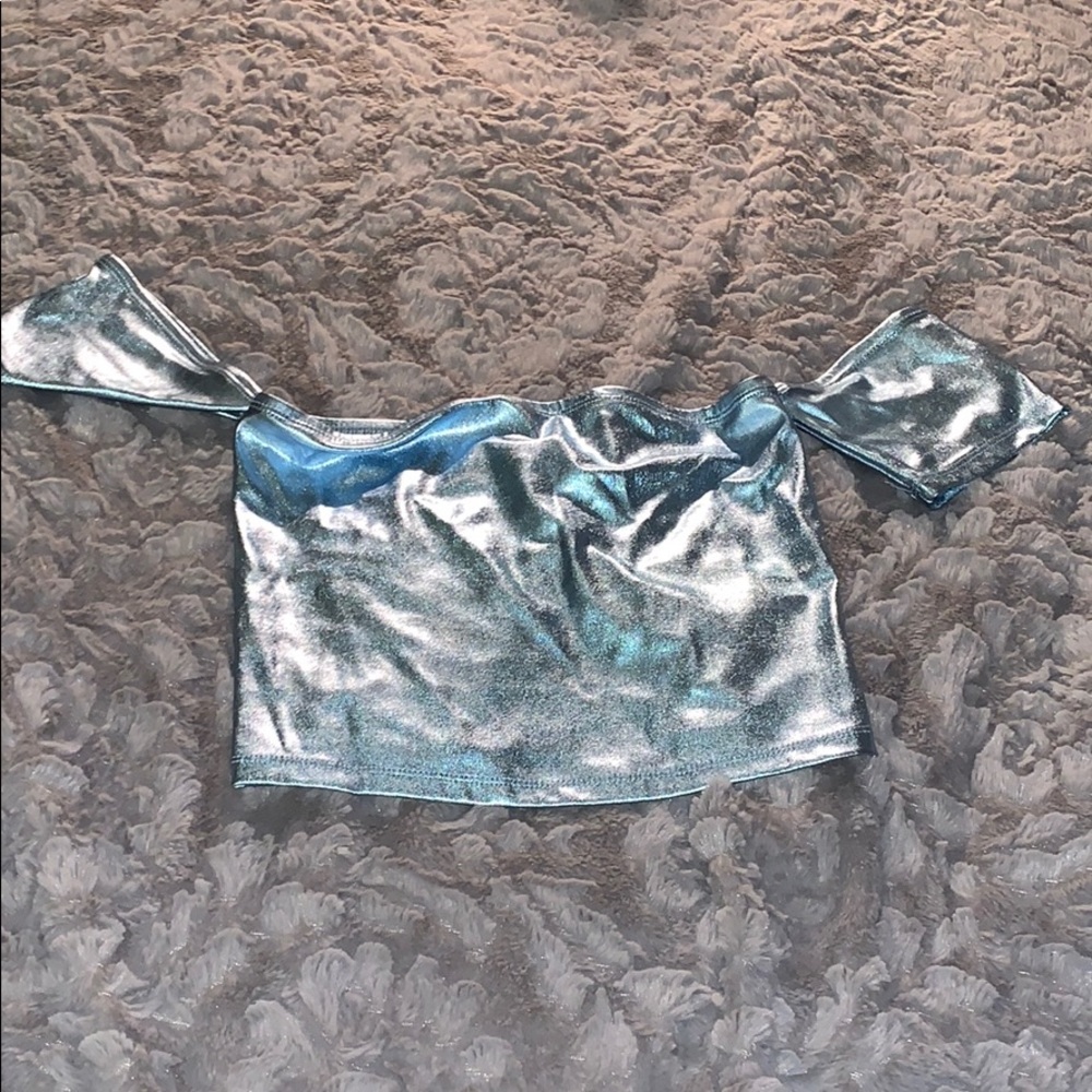 Blue crop top